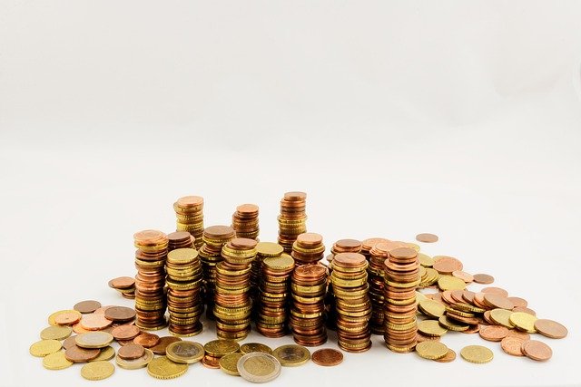 euro-money-finance-save-up-cent